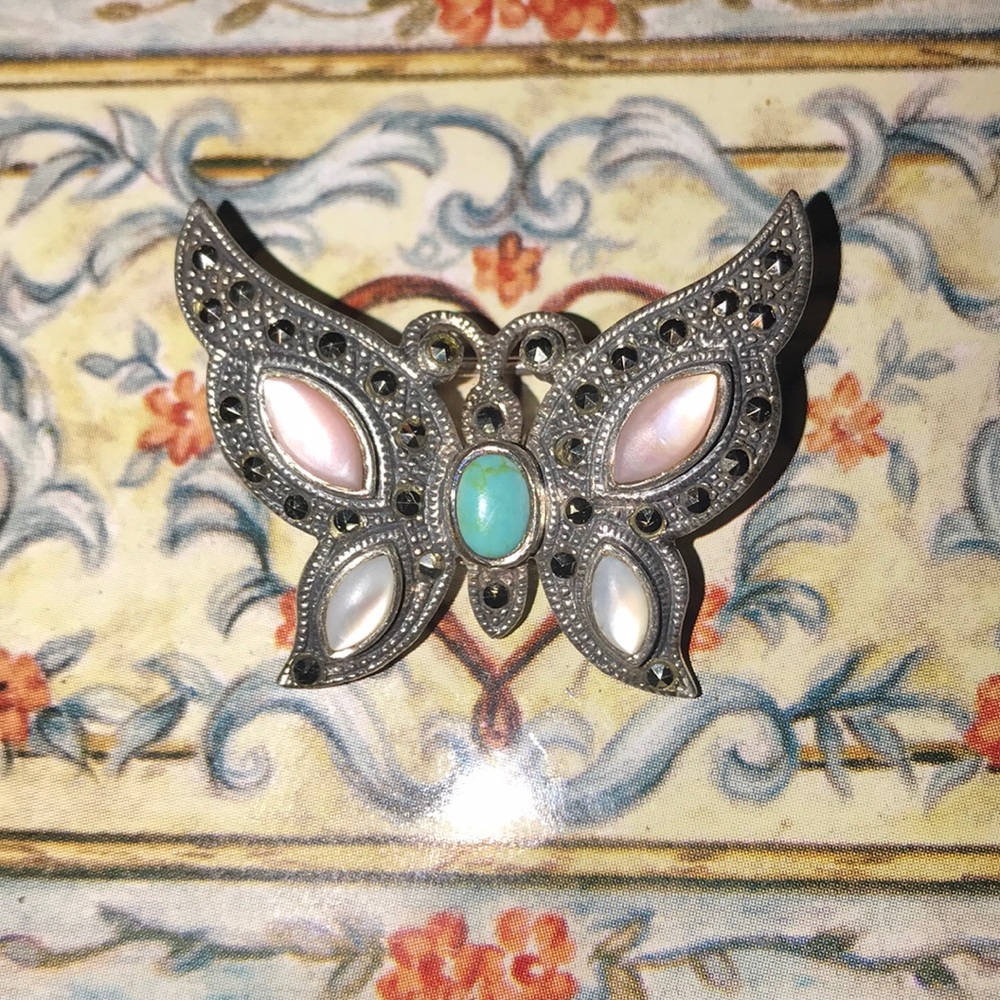 925 🚨🚨 SOLD 🚨🚨 BUTTERFLY